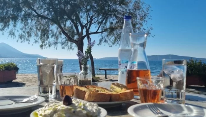 Kafeneio Akti