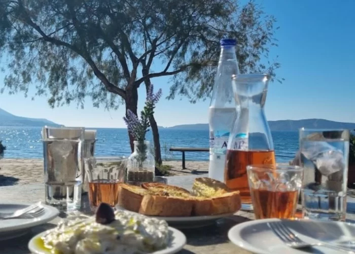 Καφενείο Ακτή