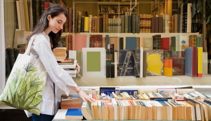 Nikolakopoulos Bookstore