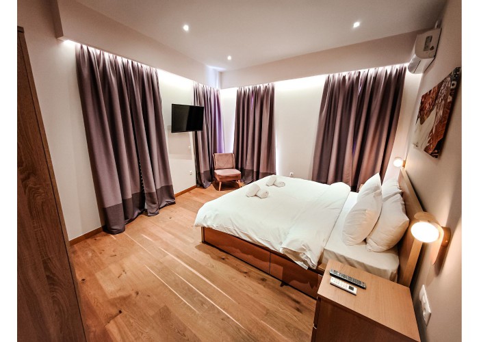 Pylos Senses - Deluxe Central Apartment with Terrace